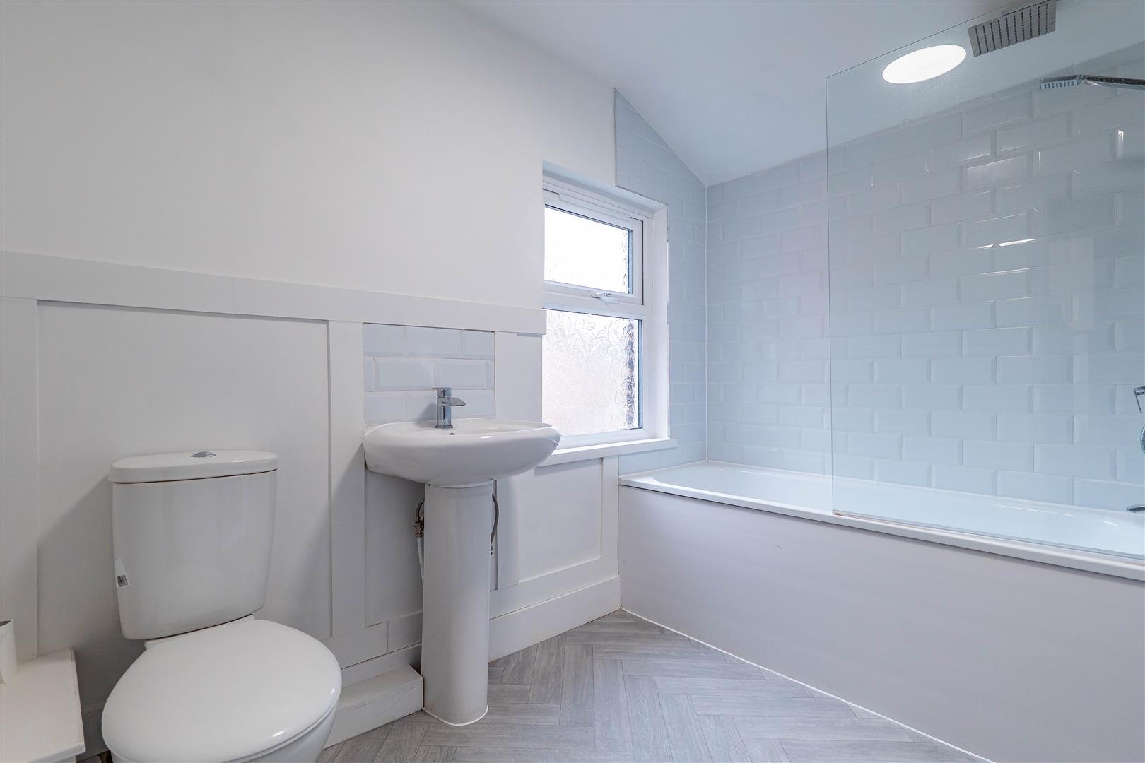 2 bed property in Church Street, Preston
